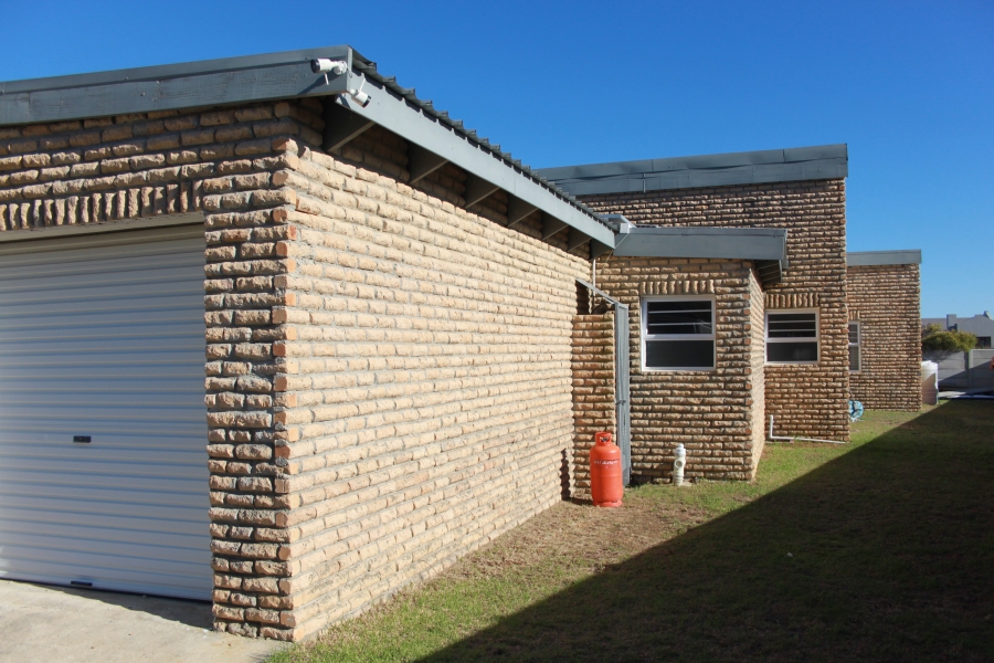 4 Bedroom Property for Sale in Bettys Bay Western Cape